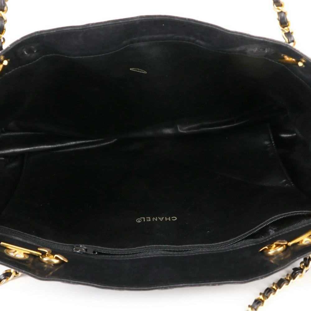 CHANEL Shoulder Black in Quilted Lambskin with Interwoven Chain Strap - Picture 6 of 14